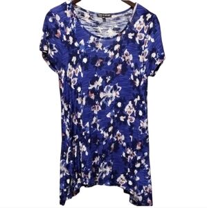 3/$25 Cable & Gauge Sharkbite Floral Top - Medium